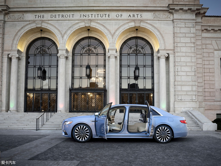 2019���ֿϴ�� 80th Anniversary Coach Door Edition