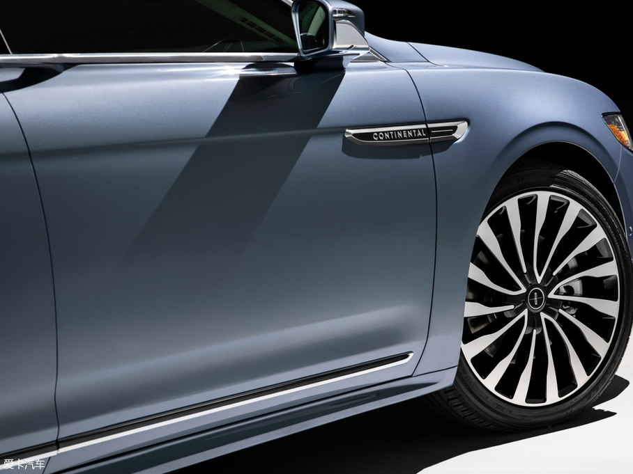 2019ֿϴ 80th Anniversary Coach Door Edition