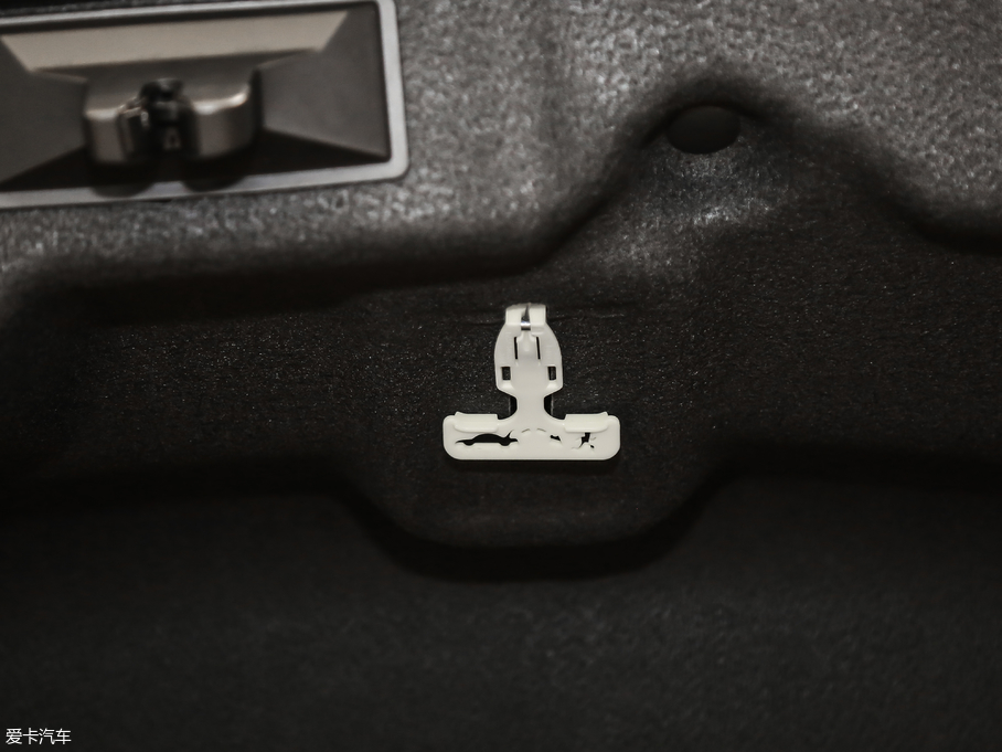 2019ֿMKZ 2.0T Ű VI