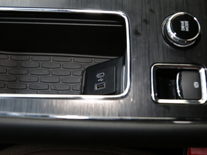 20203.0T V6 ȫ(q)ܲʽӰ g