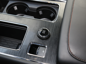 20203.0T V6 ȫܲʽӰ п؅^