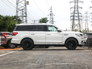 2020款3.5T MONO限量尊耀版 MONO WHITE 整体外观