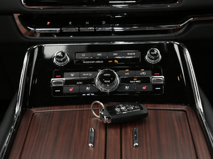 20203.5T MONOҫ MONO WHITE {{