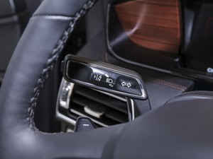 2020款3.5T 尊耀版 中控区