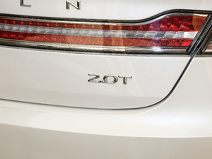 20202.0T MONOҫ MONO WHITE ^