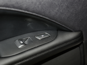 20202.0T MONOҫ MONO WHITE g