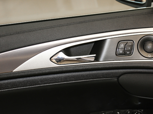 20202.0T MONOҫ MONO WHITE g