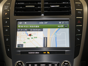 2020款2.0T MONO限量尊雅版 MONO BLACK  中控台显示屏