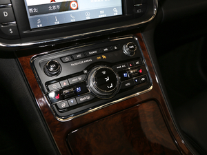 20202.0T (q)MONOҫ MONO BLACK  п؅^(q)