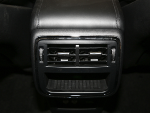 20202.0T (q)MONOҫ MONO BLACK  п؅^(q)