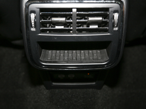 20202.0T (q)MONOҫ MONO BLACK  п؅^(q)