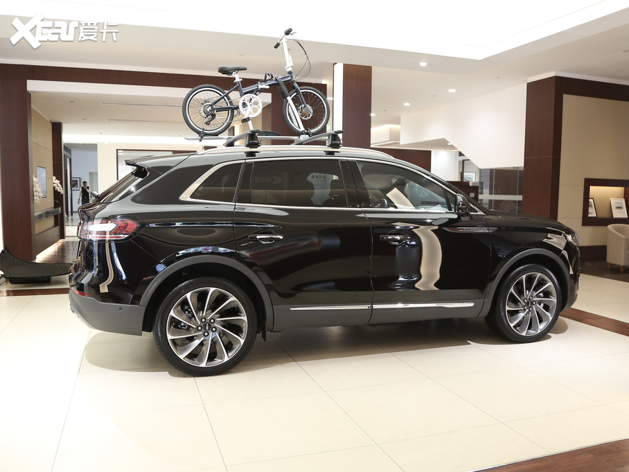 2020 (M) 2.7T ҫ VI