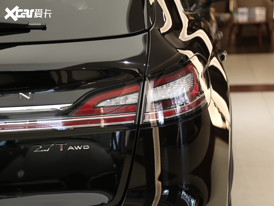 2020 (M) 2.7T ҫ VI