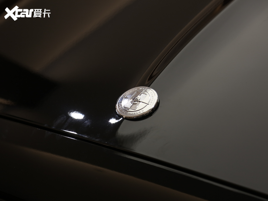 2020 (M) 2.7T ҫ VI