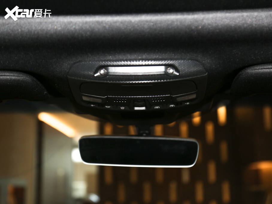 2020 (M) 2.7T ҫ VI