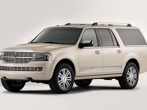 2010款5.4L V8 整体外观