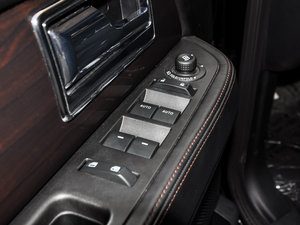 2016款3.5T AWD 主驾车窗控制区	