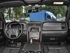 2016款3.5T AWD 内饰全景