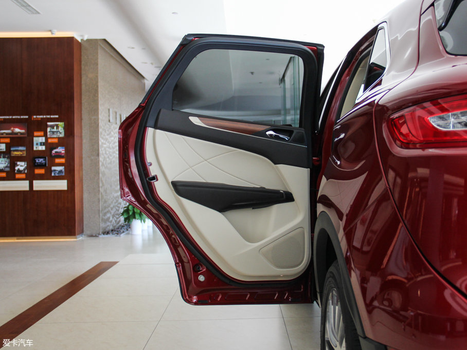 2016���ֿ�MKC 2.0T �Ԅ�������Ű�