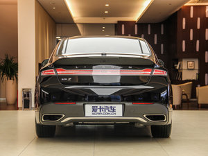 2017款2.0T 尊雅版 正后	