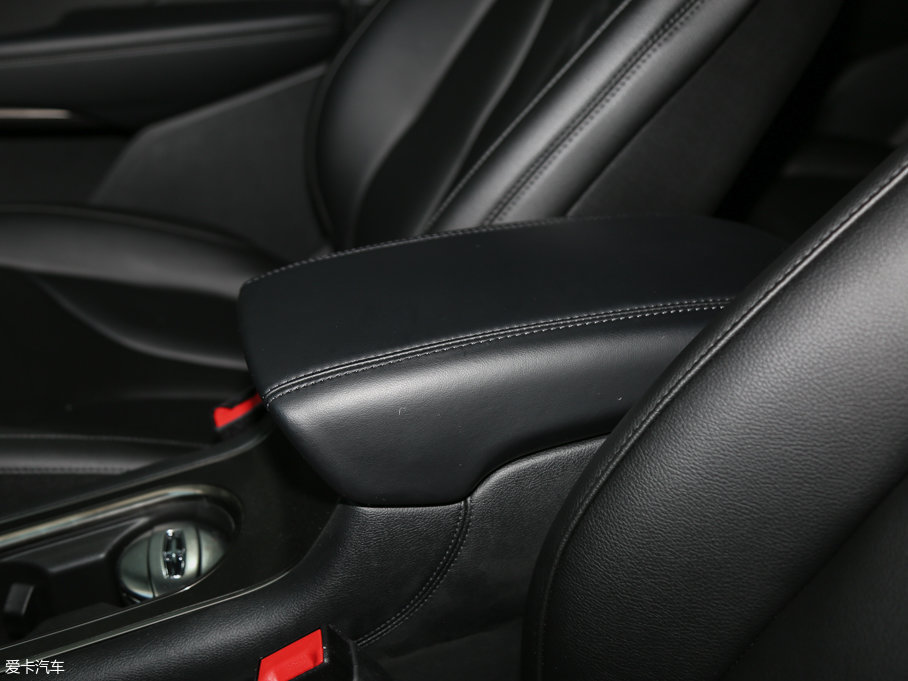 2017ֿMKC 2.0T ǰ(q)𐂰