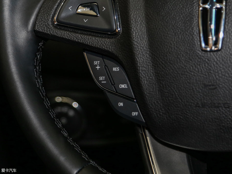 2017ֿMKC 2.0T ǰ(q)Ű