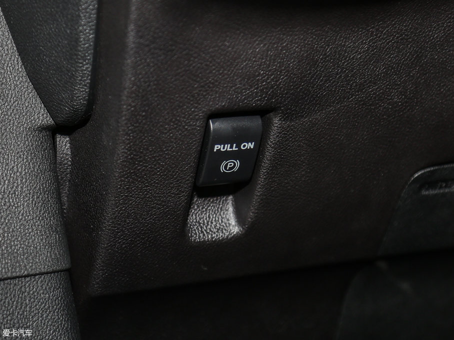 2017ֿMKC 2.0T ǰ(q)Ű