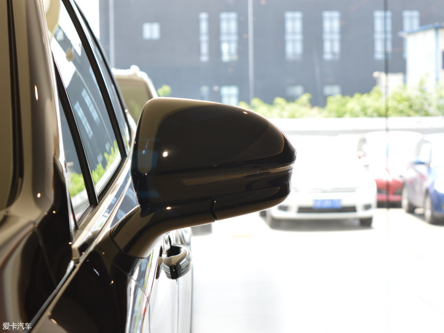 2017ֿMKC 2.0T ǰ(q)Ű