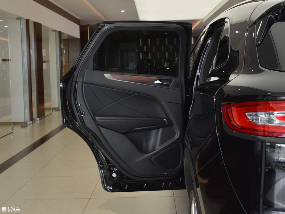 2017ֿMKC 2.0T ǰ(q)Ű