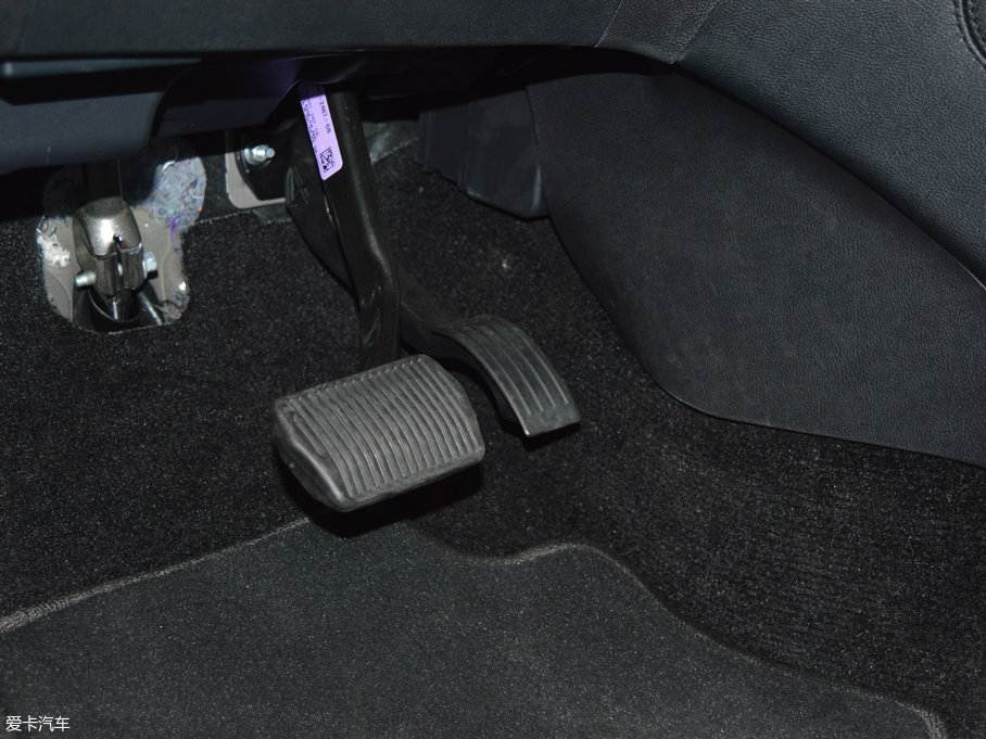 2017ֿMKC 2.0T ǰ(q)Ű