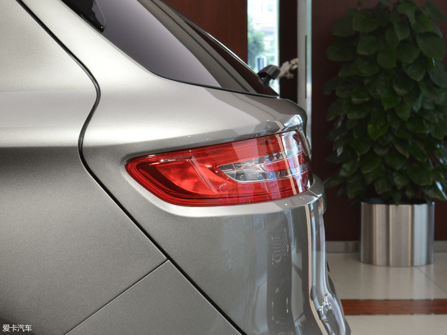 2017ֿMKC 2.0T ǰ(q)Ű