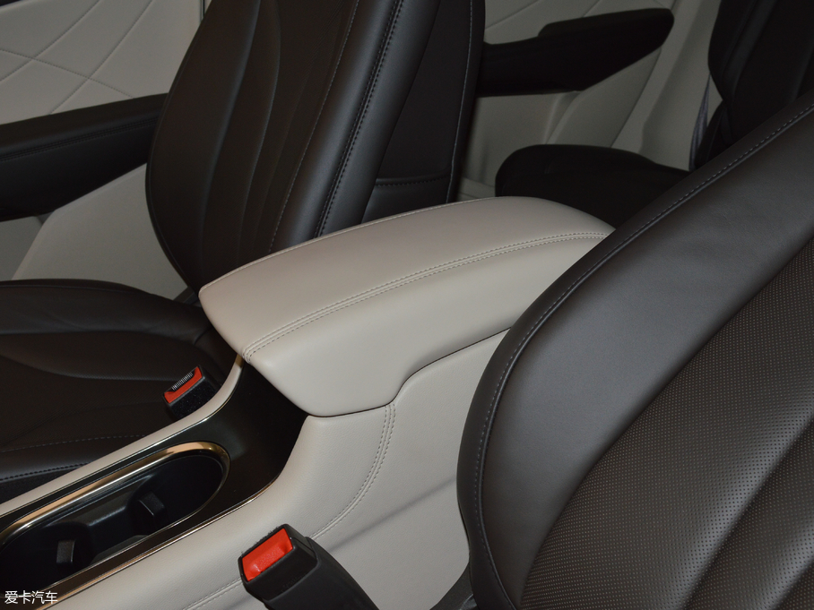 2017ֿMKC 2.0T ǰ(q)Ű