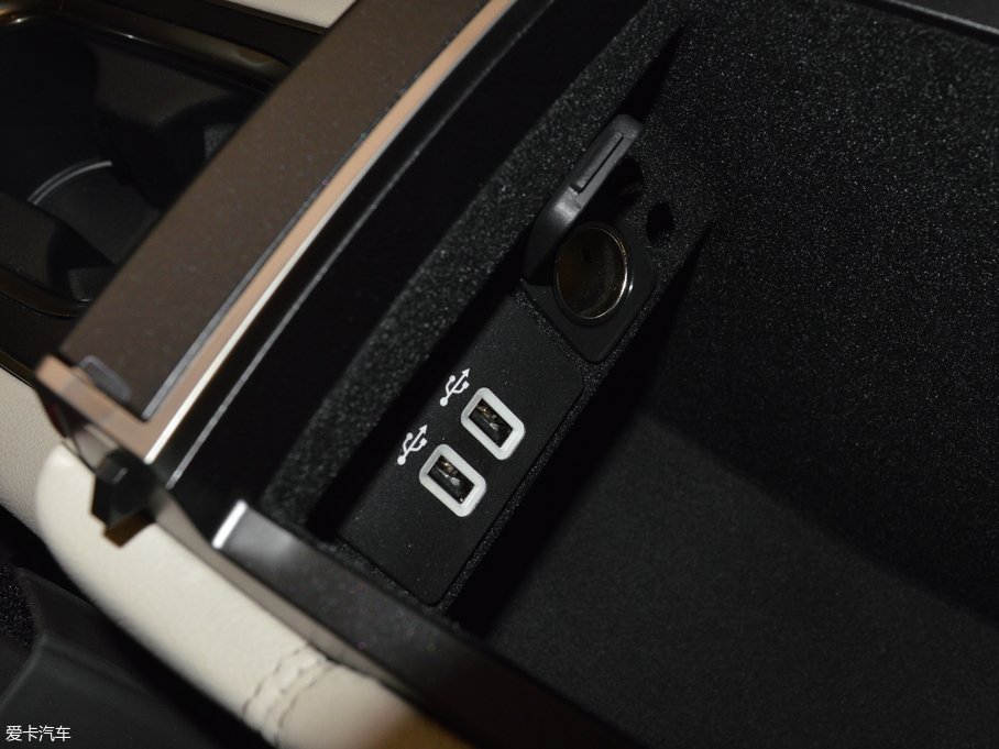 2017ֿMKC 2.0T ǰ(q)Ű