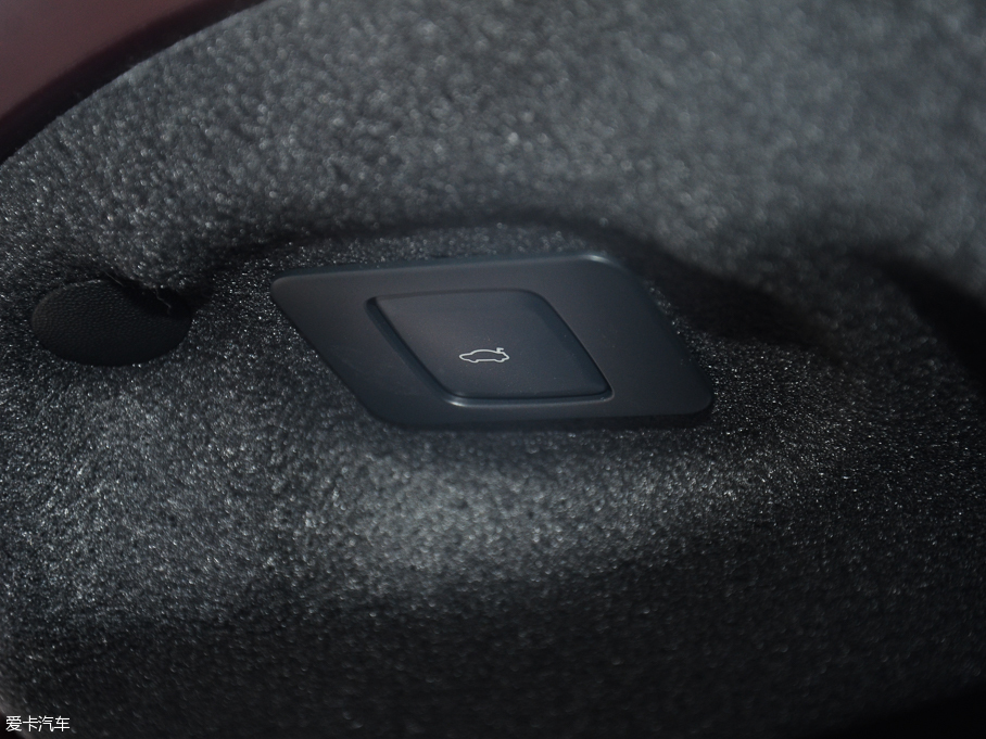 2017ֿMKZ Hτ(dng) 2.0L ǰ(q)Ű