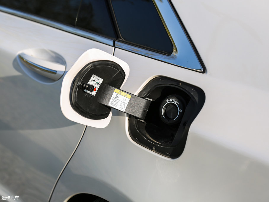 2017ֿMKZ Hτ(dng) 2.0L ǰ(q)ҫ