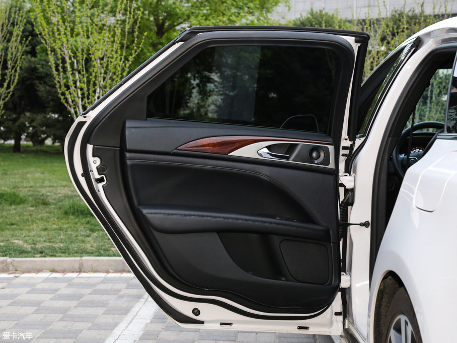 2017ֿMKZ Hτ(dng) 2.0L ǰ(q)ҫ