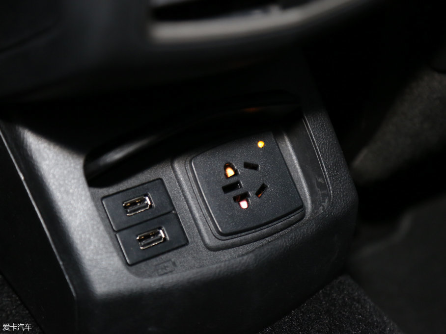 2017ֿMKZ Hτ(dng) 2.0L ǰ(q)ҫ