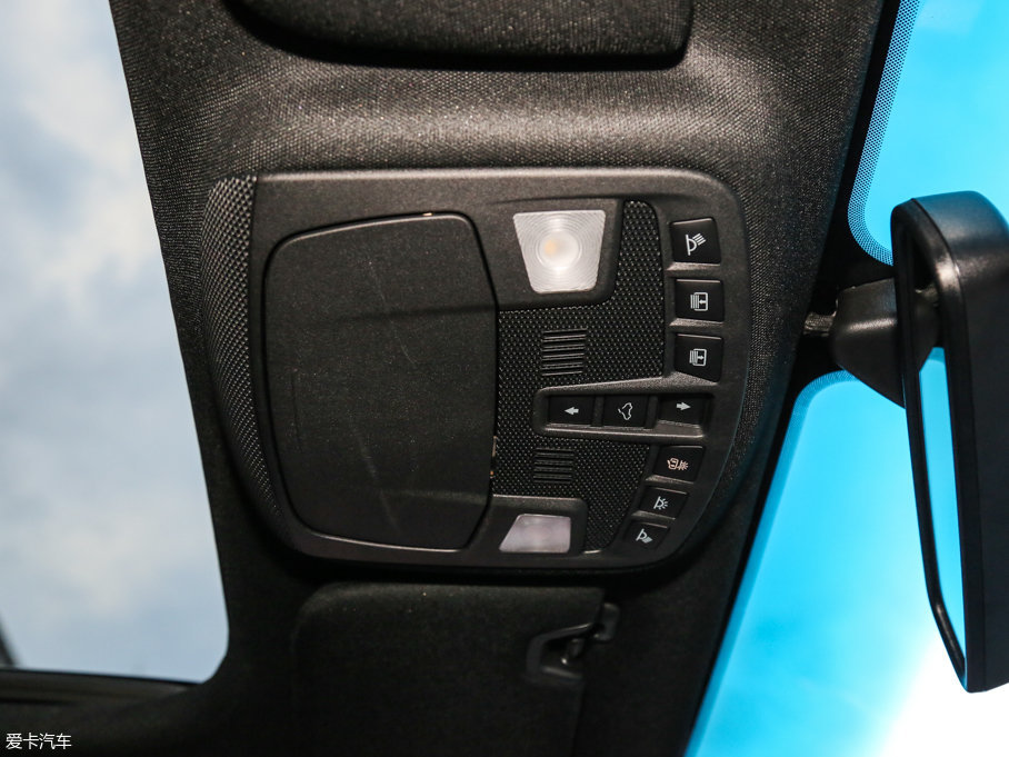 2017ֿMKZ Hτ(dng) 2.0L ǰ(q)ҫ