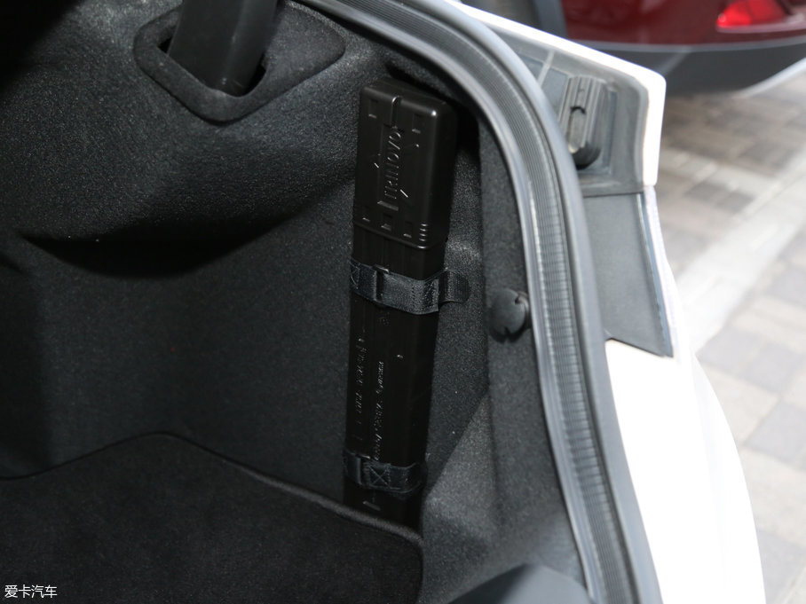 2017ֿMKZ Hτ(dng) 2.0L ǰ(q)ҫ