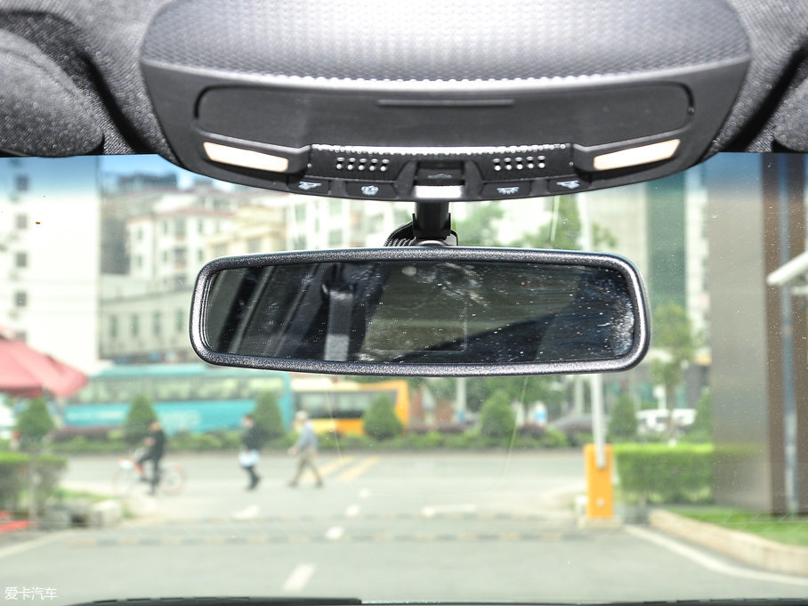 2017ֿMKZ Hτ(dng) 2.0L ǰ(q)