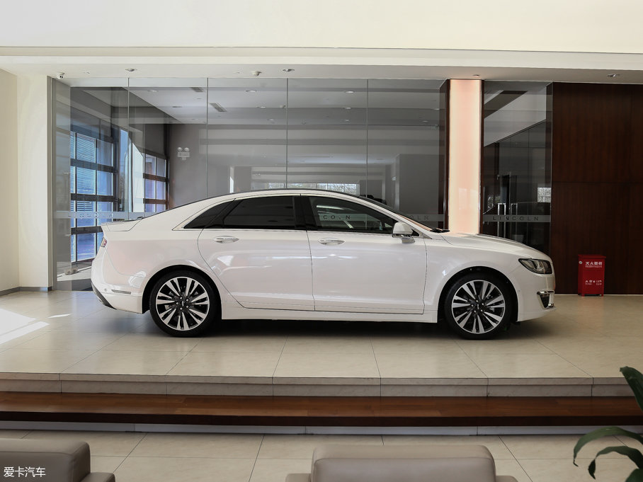 2017ֿMKZ Hτ 2.0L ǰ(q)Ű