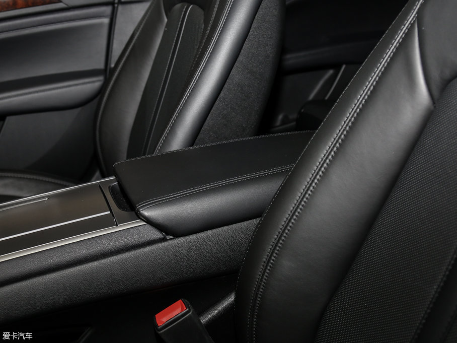 2017ֿMKZ Hτ(dng) 2.0L ǰ(q)Ű