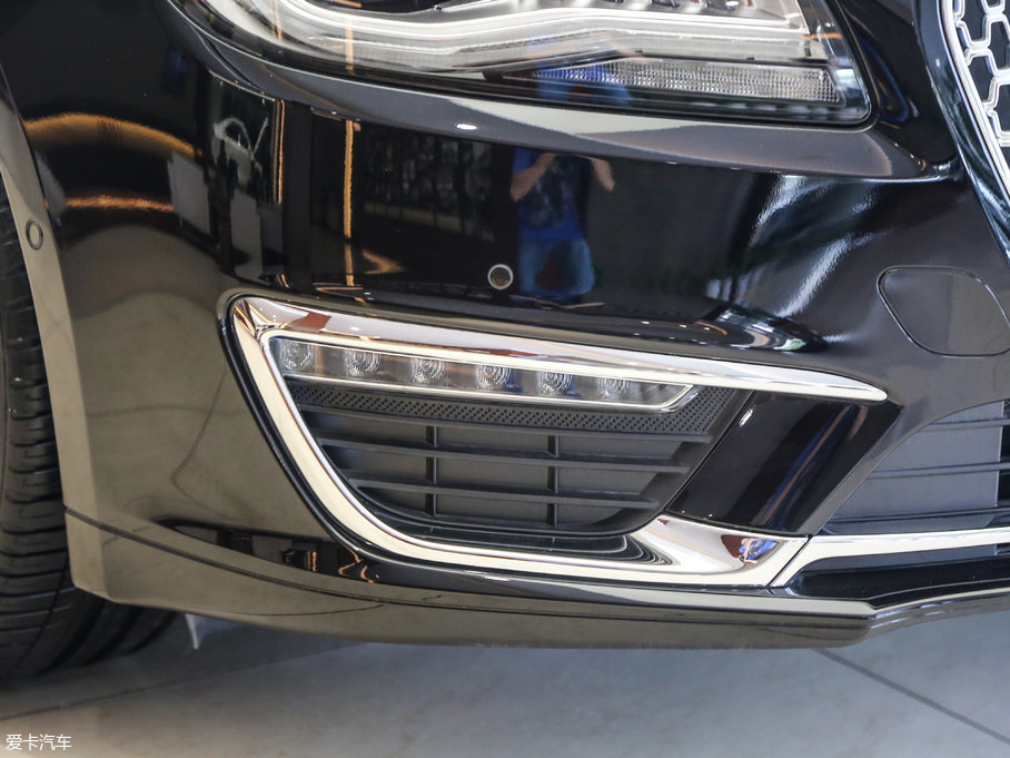 2017ֿMKZ Hτ(dng) 2.0L ǰ(q)Ű