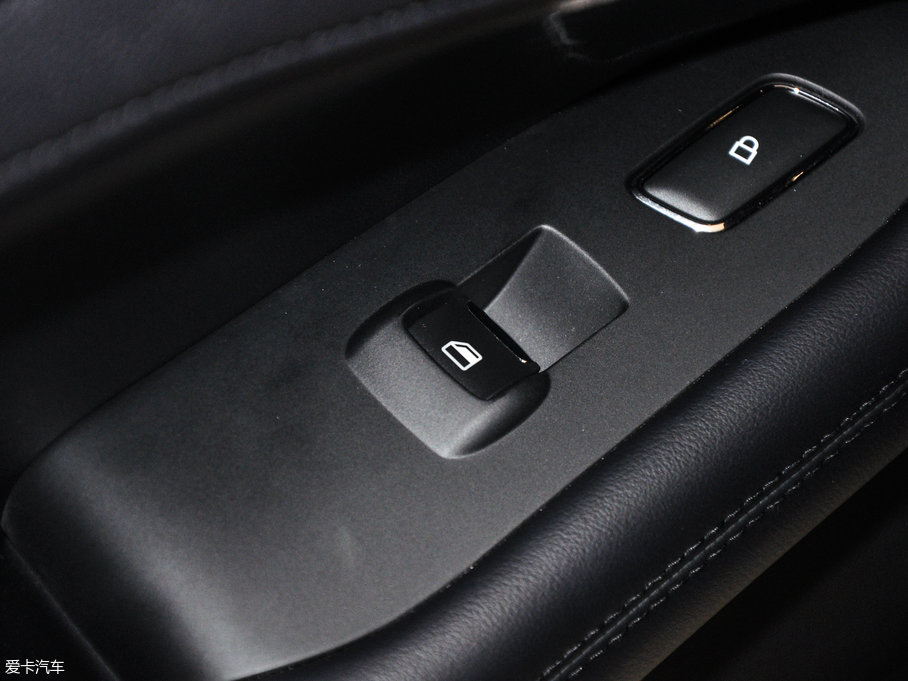 2017ֿMKZ Hτ(dng) 2.0L ǰ(q)