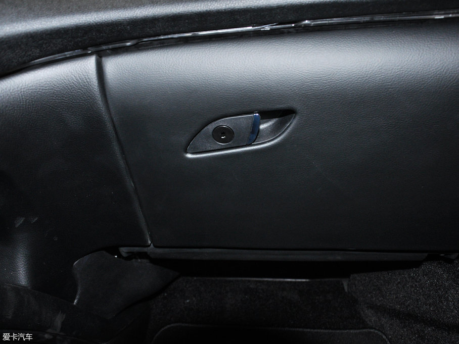 2017ֿMKZ Hτ(dng) 2.0L ǰ(q)