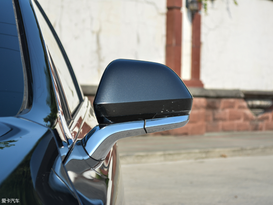 2017���ֿ�MKZ H��τ��� 2.0L ǰ���ҫ��