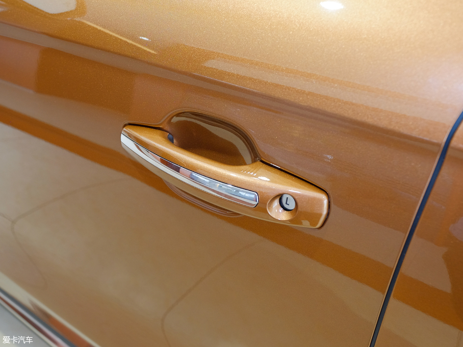 2017ֿMKX 2.7T 򌿂y