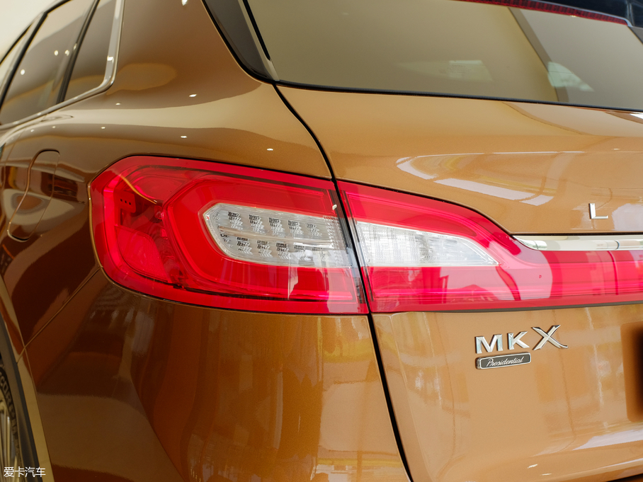 2017ֿMKX 2.7T 򌿂y