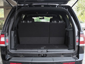2017款3.5T AWD 行李厢空间