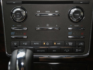 20173.5T AWD {(dio){(dio)(ji)